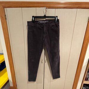 AMERICAN EAGLE OUTFITTERS 360 SUPER STRETCH VELVET JEGGINGS SIZE 4 SHORT